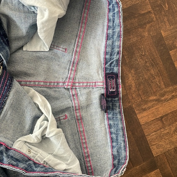 Crest Jeans - Picture 6 of 6